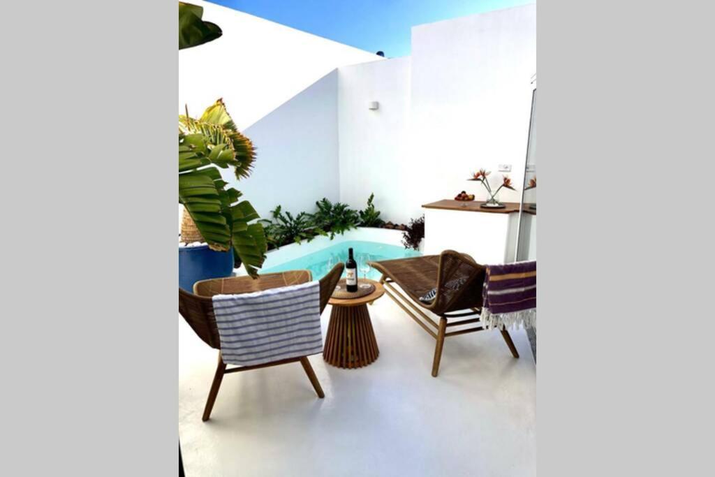 Unique, Stylish & Calm El Estanque By The Sea, Adults Only Villa Costa Teguise Exterior foto