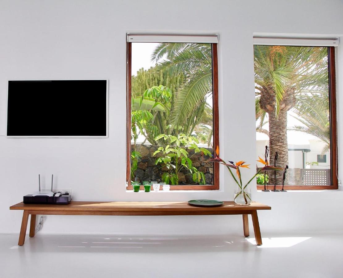 Unique, Stylish & Calm El Estanque By The Sea, Adults Only Villa Costa Teguise Exterior foto